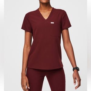 Women’s scrubs set, Burgundy